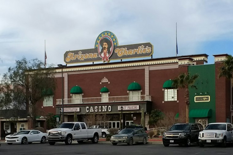 Golden Entertainment Links Seven Vegas-Area Casino Bars for $500K Jackpots