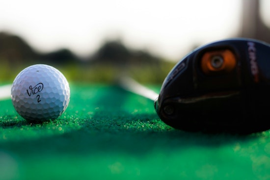 Golf Lounge 18 Swings Into Tech Ridge With $500K Build-Out, 40-Plus Course Simulators