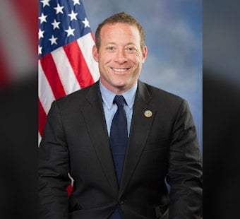 Gottheimer Pushes AI Labs and Phone Bans for New Jersey's 5th District Schools