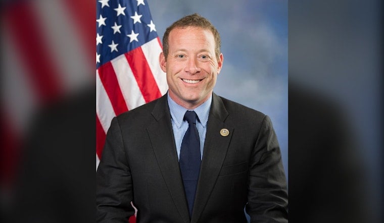 Gottheimer Pushes AI Labs and Phone Bans for New Jersey's 5th District Schools