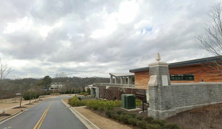 Grant Park Gateway Sits Empty for Years, Neighborhood Leader Pitches Library Fix