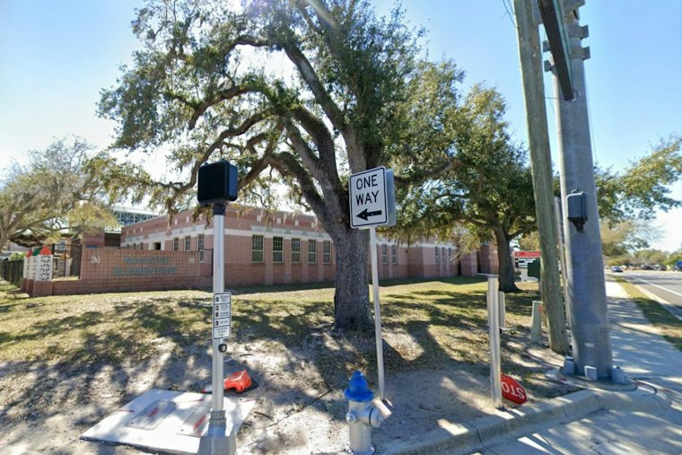 Greenacres Parents Turn Manatee Elementary Streets Into Gridlock, Neighbors Demand Fix