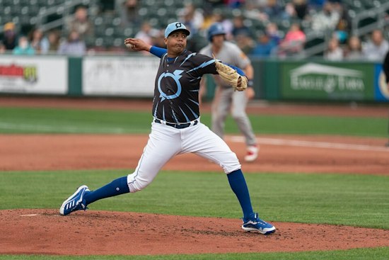 Guardians Reliever Carlos Hernández Returns to Majors Eight Months After Brutal Car Crash