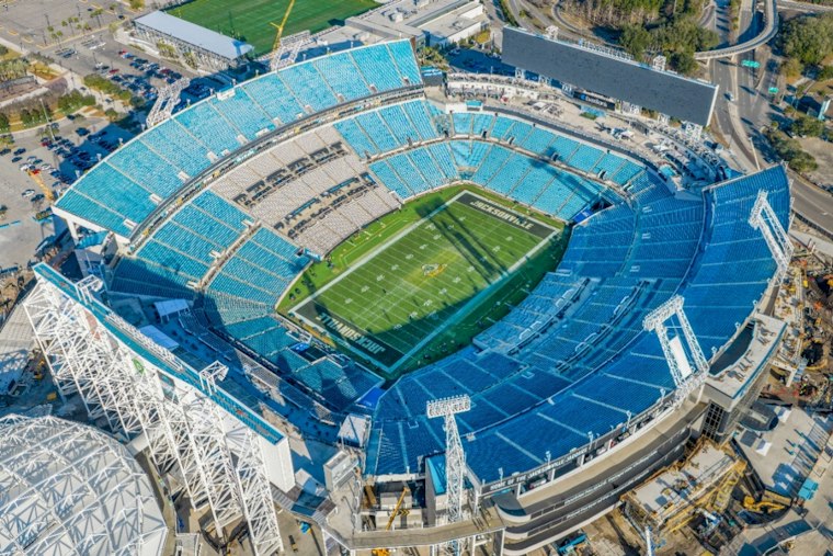 Gun Rights Groups Sue Jacksonville, Say Carriers Were Turned Away at EverBank Stadium