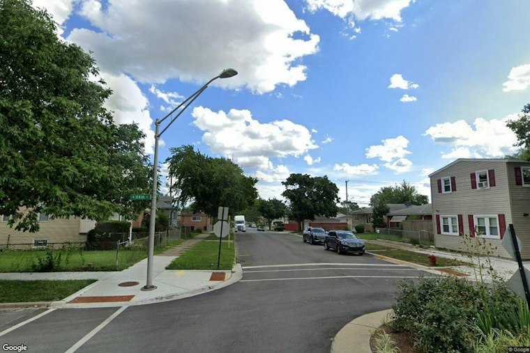 Gunman Emerges From Morgan Park Alley, Shoots Man, 29, in Neck Inside Car