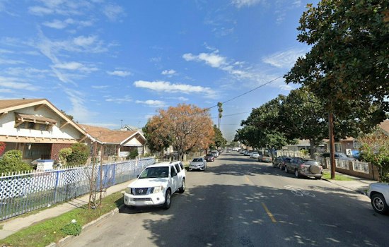 Gunman Leaps From Car, Shoots Man on Vermont Square Porch, Flees Toward Figueroa