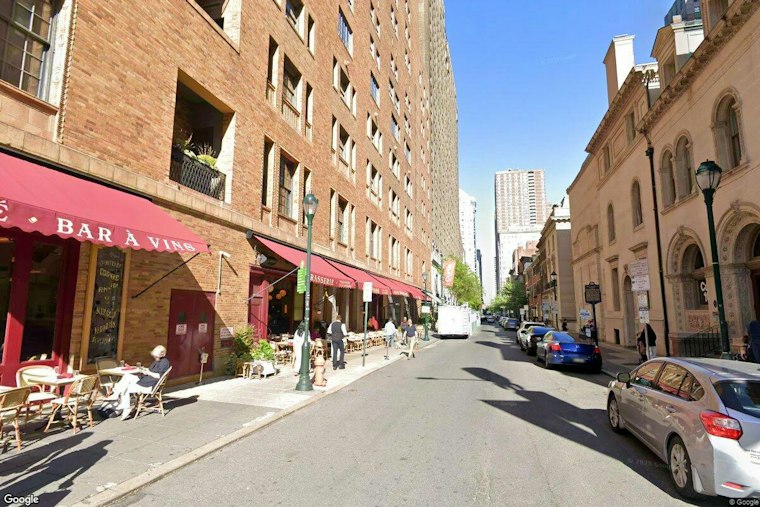 Gunman Robs Diner of Laptop at Rittenhouse Sidewalk Table, Flees on 18th Street