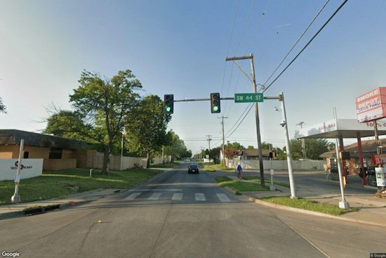 Gunman Robs Someone Near SW 44th and Blackwelder in Oklahoma City, Police Say