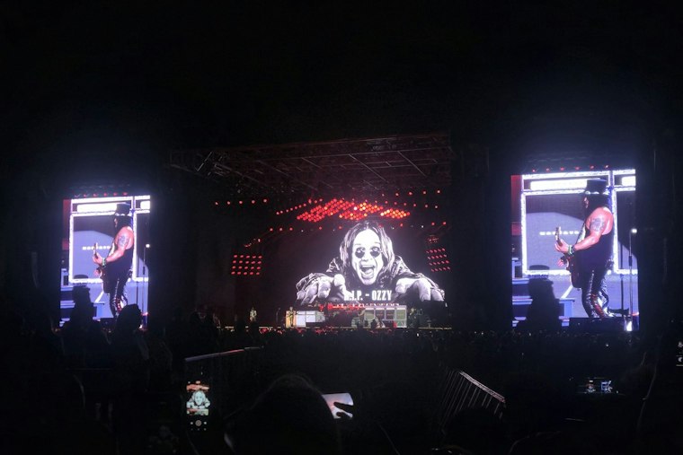 Guns N' Roses Storm San Antonio's Alamodome, Tickets Still Wide Open