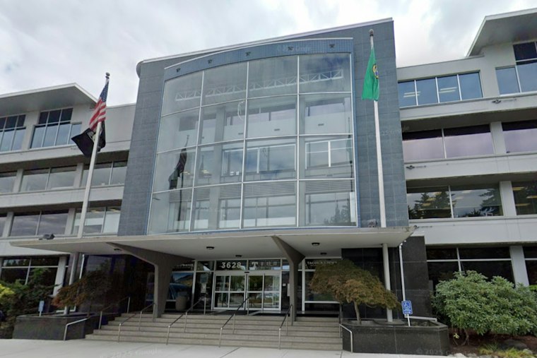 Gusty Storm Knocks Out Power to Nearly 1,800 South Sound Customers