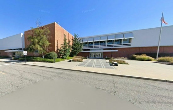 Hackensack Mall Robber Smashes Jewelry Case, Triggers SWAT Gunfire Scare