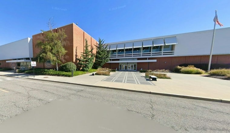 Hackensack Mall Robber Smashes Jewelry Case, Triggers SWAT Gunfire Scare
