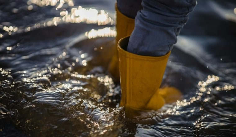 Haena Couple Still Pumping Sewage-Tainted Water Nearly Two Weeks After Hurricane Lowell