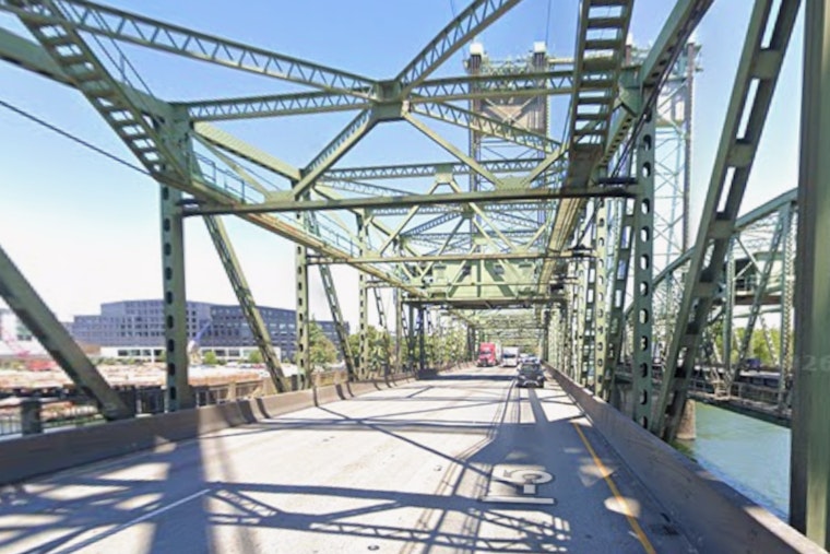 Hands Across the Bridge Marks 25 Years Uniting Portland and Vancouver in Recovery