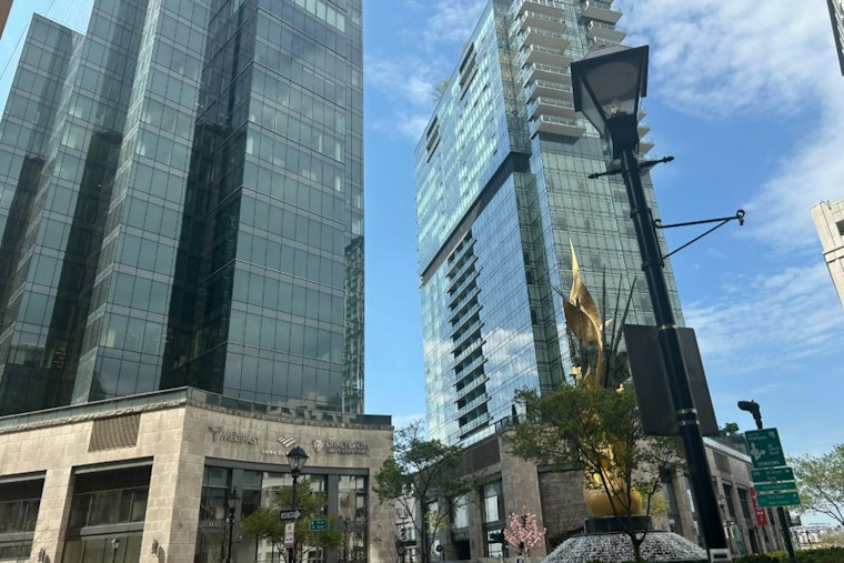 Harbor East Saddles Up for Wine Festival With Line Dancing, Petting Zoo Oct. 3