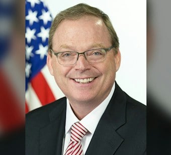Hassett Kept Up to $5 Million in Coinbase Stock While Steering Crypto Policy