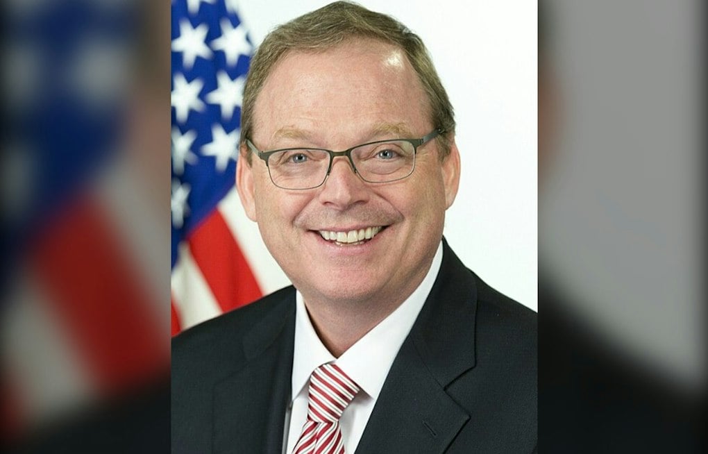 Hassett Kept Up to $5 Million in Coinbase Stock While Steering Crypto Policy