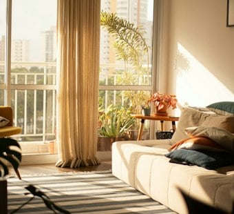 Hawaii County Punts on Bill 147 Again as Vacation Rental Rules Stay Murky