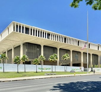 Hawaii Voting-Site Rules Put Access Limits at Center of Federal-Agent Debate