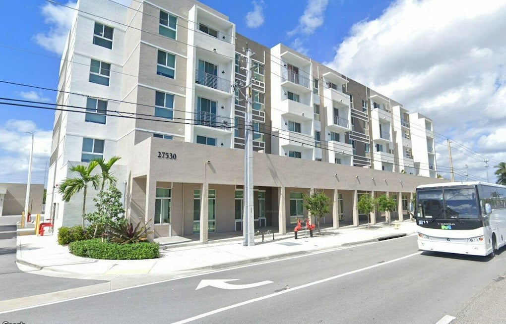 Hollywood Developer Eyes 10-Story Tower With 84 Affordable Units on Dixie Highway