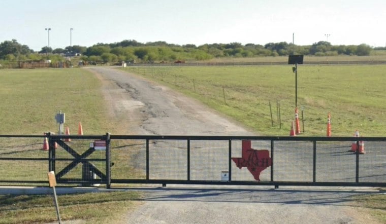 Hondo Corn Maze Delays Opening a Week as San Antonio Heat Nears Record