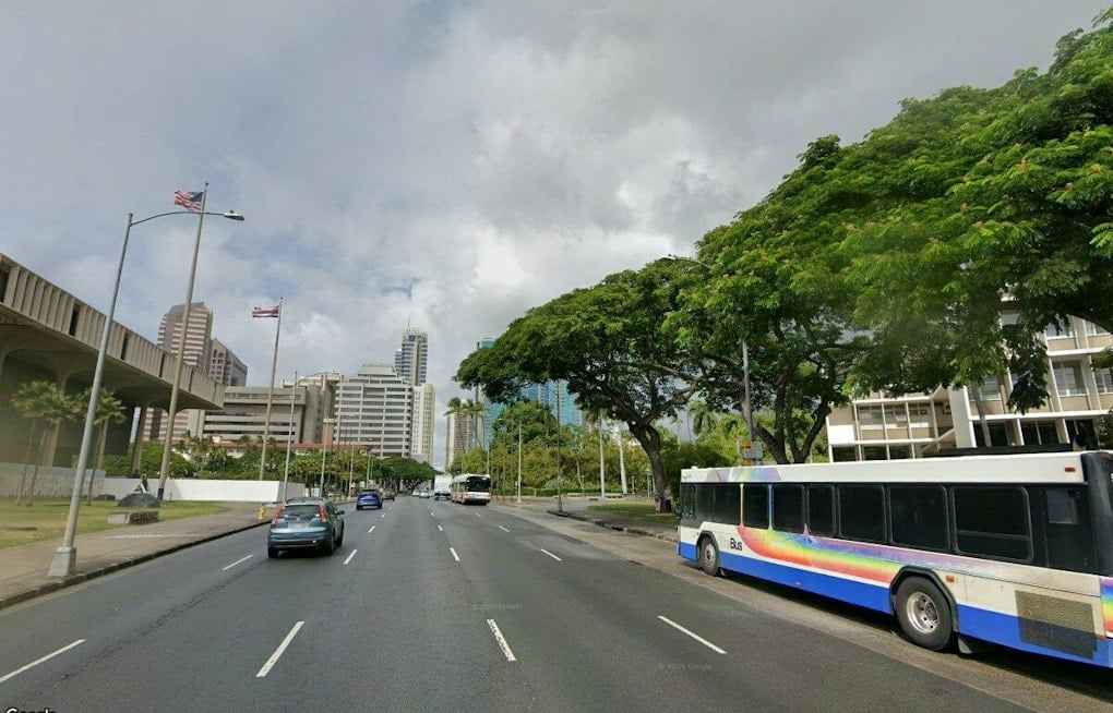 Honolulu Basks in Trade Winds Before Midweek Showers Blow In