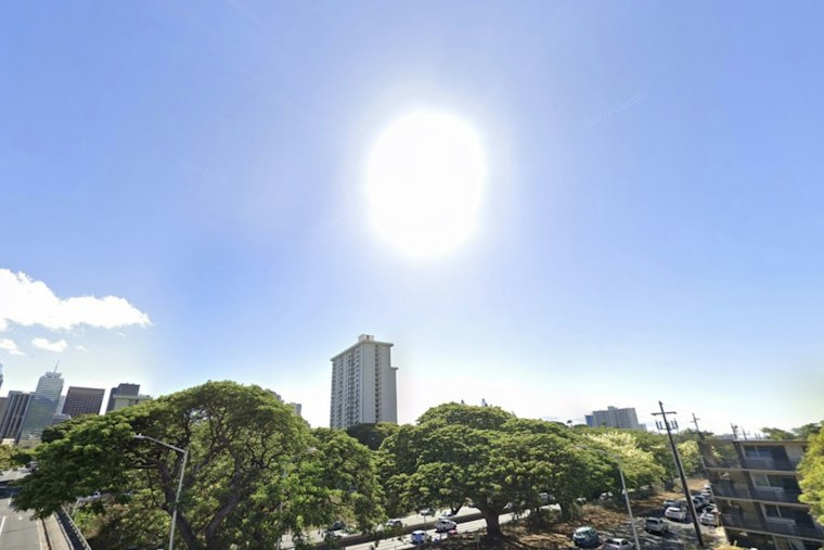 Honolulu’s Sunny Start to Week Could End in Wind, Downpours and Flood Threat by Thursday