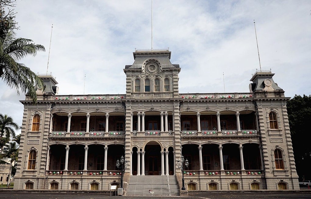 Honolulu Walking Tour Retraces 1893 Overthrow at ʻIolani Palace This Weekend