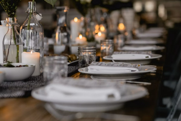 Honolulu's Diner en Blanc Turns 10 With Secret Spot and Belle Époque Flair