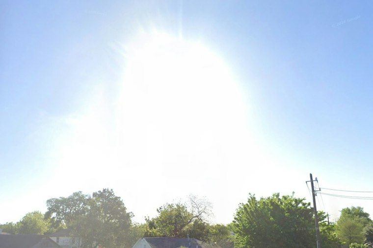 Houston Bakes to 95 Today Before Humidity, Pop-Up Storms Crash Back Sunday