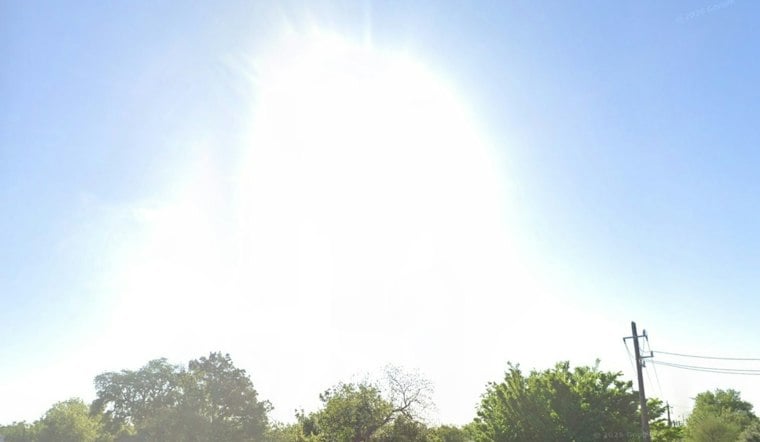 Houston Bakes to 95 Today Before Humidity, Pop-Up Storms Crash Back Sunday