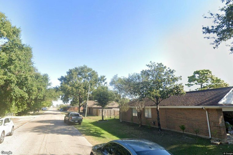 Houston Bakes Under Ozone Alert Before Midweek Storms Crash the Party