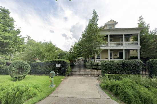Houston Heights Compound With Tiki Bar, Tennis Court Lists for $3.6 Million