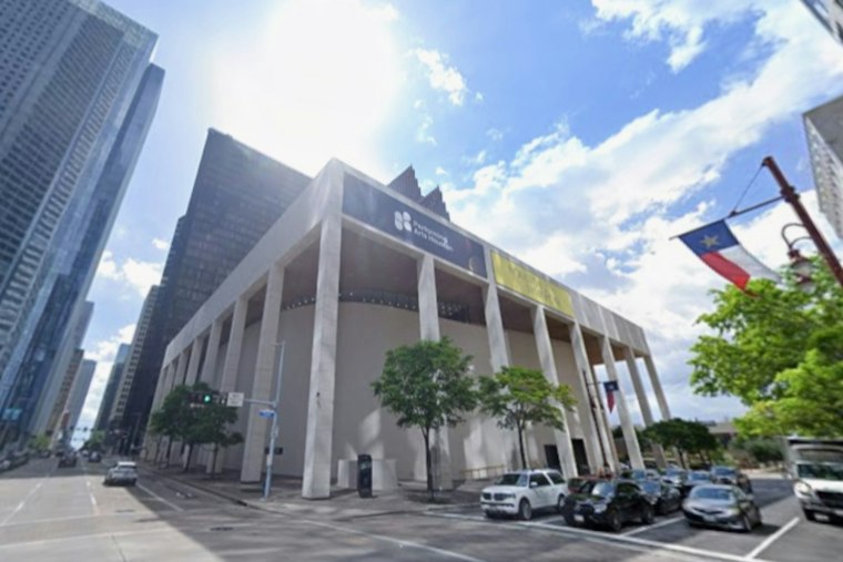 Houston Symphony Screens ‘The Holiday’ Live at Jones Hall This November