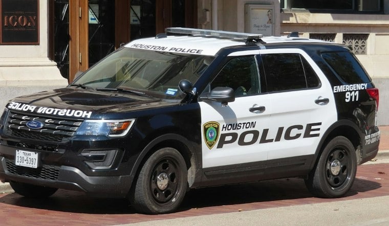 HPD Investigates Sunday I-610 Collision and Gunfire