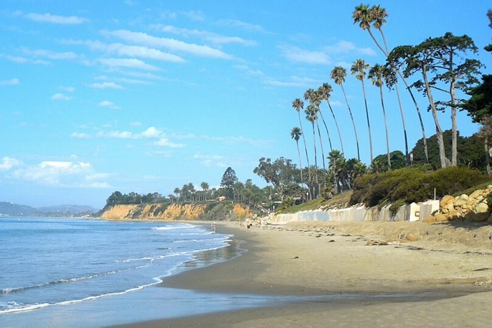 Hundreds Join Hands on Santa Barbara Beach to Mark Coastal Act's 50th Year