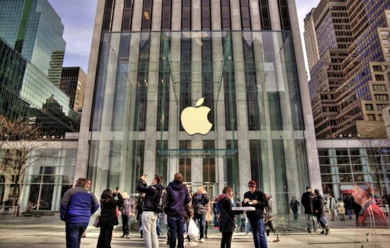 Hundreds Line Up at Fifth Avenue Apple Store as iPhone 18 Pro Hits Shelves