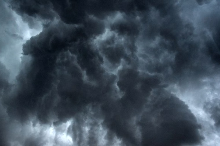 Hurricane Lowell Puts Honolulu On Flood Alert As 14-Foot Surf Pounds Oahu