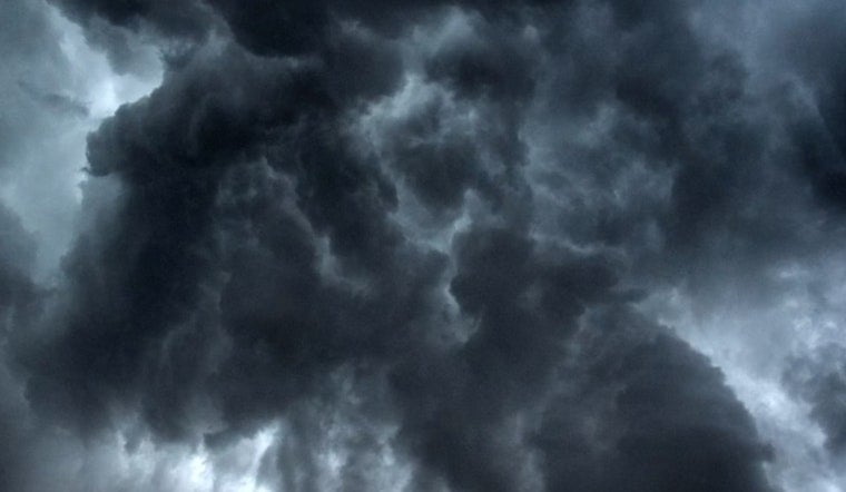 Hurricane Lowell Puts Honolulu On Flood Alert As 14-Foot Surf Pounds Oahu