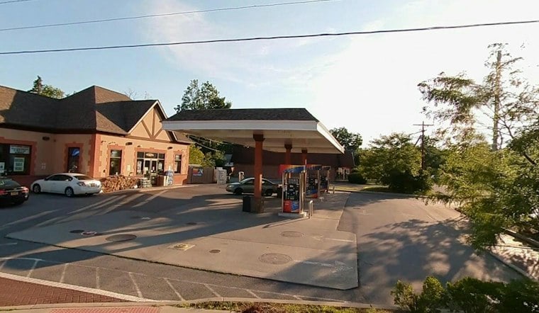 Hyde Park Gas Station Stabbing Over Rolling Papers Ends in $250K Bail