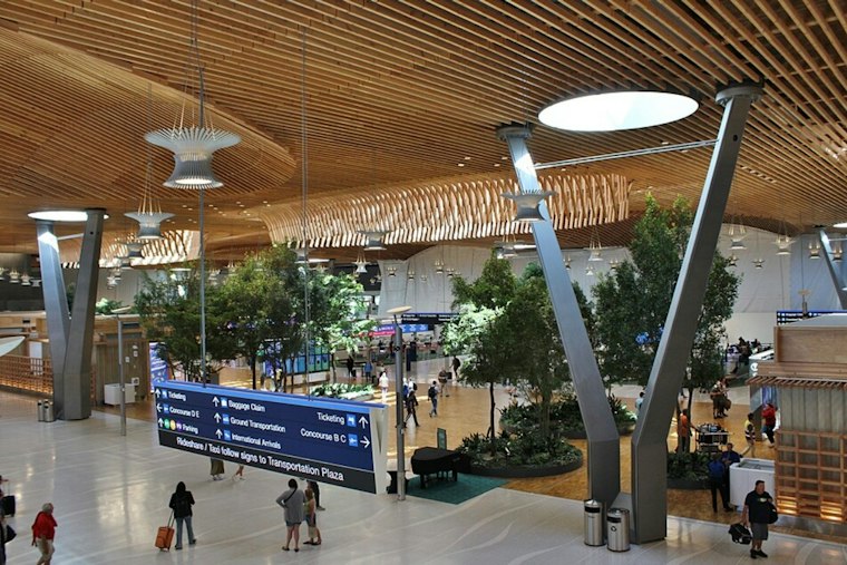 ICE Nabs Colombian Man at PDX Gate, Boyfriend Left Standing Alone