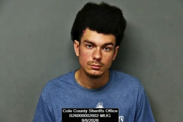 Jefferson City Man, 21, Accused of Pointing Rifle at Five Teens After Olive Garden Chase