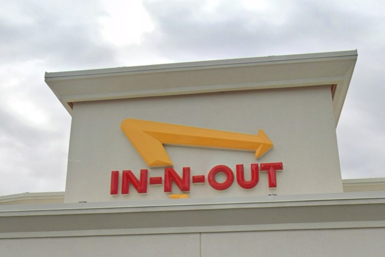 In-N-Out Eyes Colorado Boulevard Site, Would Raze Two Old Fast-Food Buildings