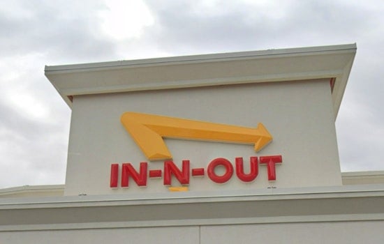 In-N-Out Eyes Colorado Boulevard Site, Would Raze Two Old Fast-Food Buildings