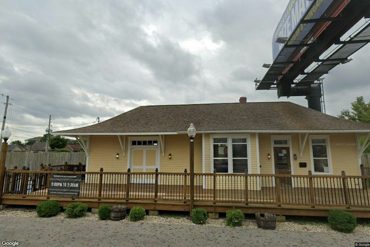 Indy Eastside Restaurant Fuses Pretzels, Pizza and Hawaii Vibes Under One Roof
