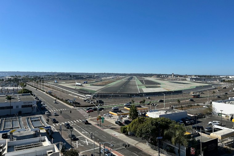 IT Outage Snarls San Diego Airport, Forces Staff to Process Travelers by Hand