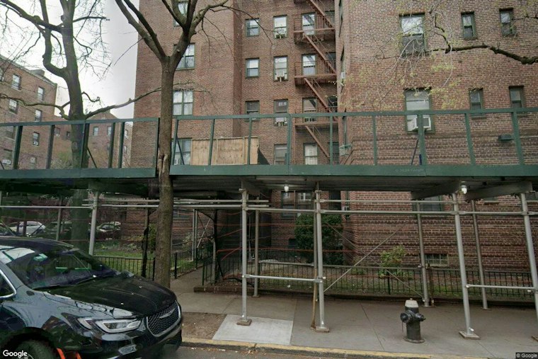 Jackson Heights Stabbing From 2002 Still Unsolved, Queens DA Renews Plea