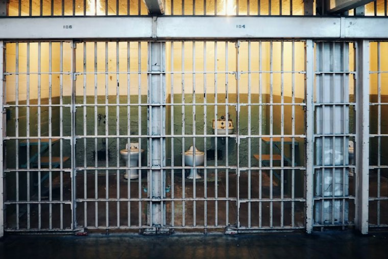 Jacksonville Man Jailed After Woman's Secret Text Exposes Alleged Strangling