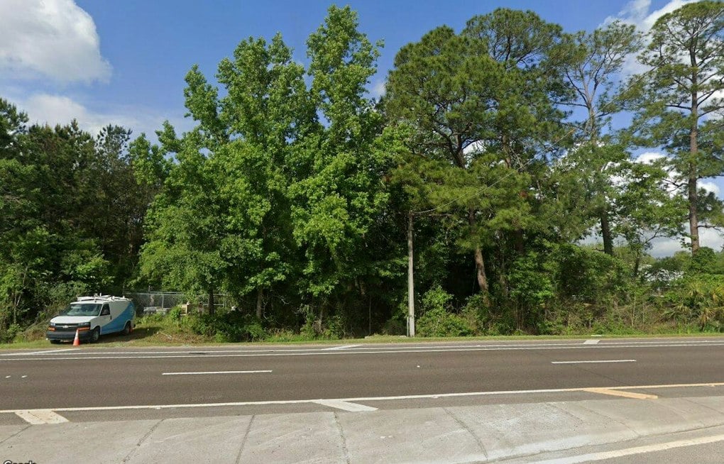 Jacksonville Officer Talks Woman Off New Kings Road Bridge After Hour-Long Chat