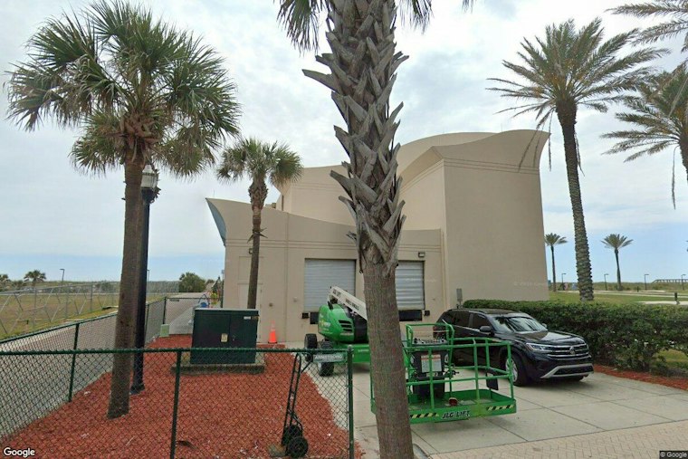Jacksonville's DONNA Marathon Turns 20 With Beach Weekend, New Love in Motion Theme